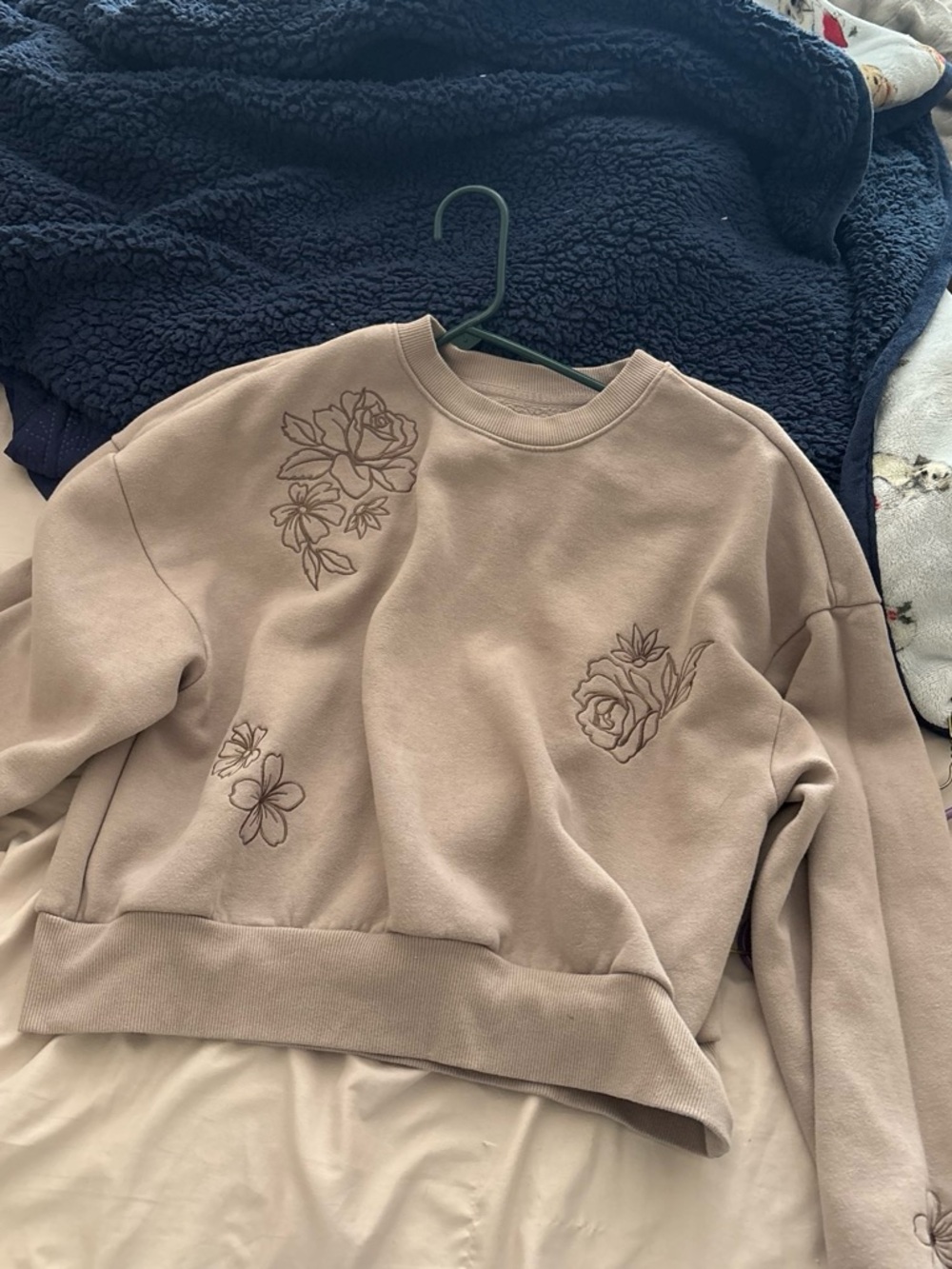 Neutral Beige Floral Embroidered Crewneck Sweater - Women